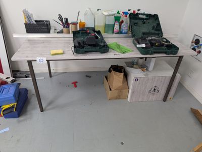 TABLE Long.: 180 cm Enlèvements : 50 route de Savigny 21200 …