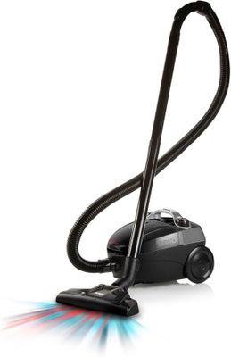 gros plan d'un aspirateur sur fond blanc