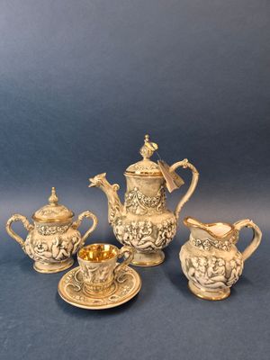 CAPODIMONTE Service à café en faïence émaillée vert, intérie…