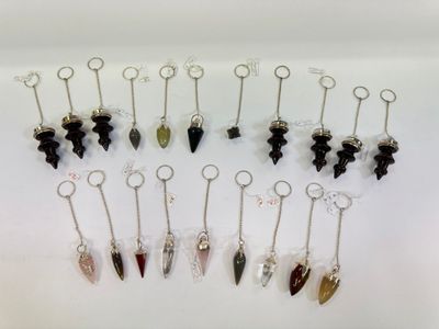 Ensemble de 20 pendules, montures en argent 925 millièmes et…