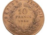 l'image d'une pièce de monnaie sur laquelle figure une couronne