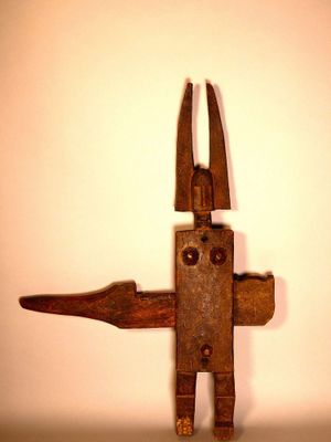 BAMANA, Mali. Bois dur, patine d’usage.