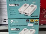 deux boîtes de routeur Wi-Fi CPL TP-Link TL-WPA300N