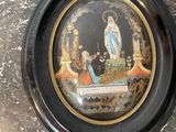 a picture of a picture of jesus on a plate