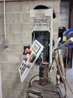 T3: Perceuse colonne OPTIMUM B30 BS VARIO (mauvais état) 201… (photo 2)