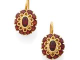 une paire de boucles d'oreilles en grenatite et diamants