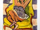 un tableau représentant une femme assise sur une chaise jaune