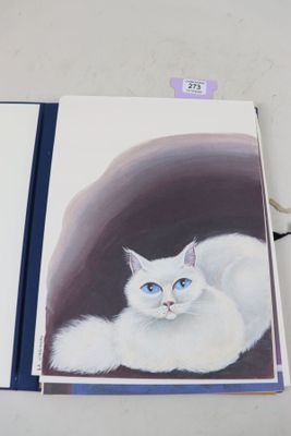 tableau représentant un chat blanc aux yeux bleus posé sur un livre