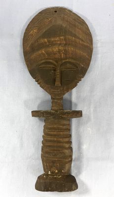 Petite poupée africaine bois sculpté (28cm)