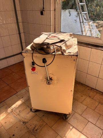 Diviseuse BERTRAND ancienne, 16 divisions, prise en 380v. Frais e...