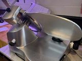 a machine that is sitting on a counter in a kitchen