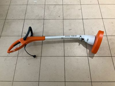 Coupe bordure électrique neuf STHIL, modèle FSE 31