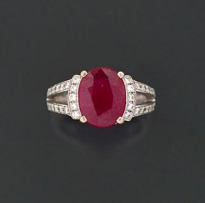 Bague en or gris 18K 750 millièmes ornée d'un rubis de taill…