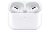 un apple airpods avec étui de chargement sur fond blanc