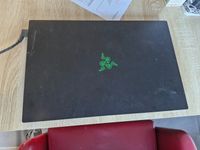Ordinateur portable RAZER GAMER avec deux chargeurs (photo 5)