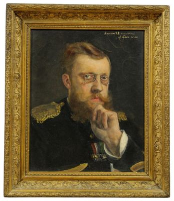 portrait d'un homme en uniforme militaire, la main posée sur le menton