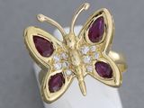 Bague papillon plaquée or jaune, sertie de rubis et de diamants