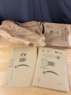 Lot de 4 colis Mystère (Retour Amazon,NPAI ,Adresse incomplè…