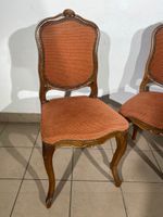 Suite de quatre chaises en noyer sculpté d'une coquille repo… (photo 2)