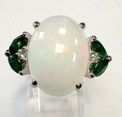 Très jolie bague Cocktail en or blanc 750°/ (18K) ornée d'un…