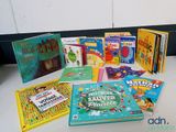 beaucoup de livres pour enfants sur la table