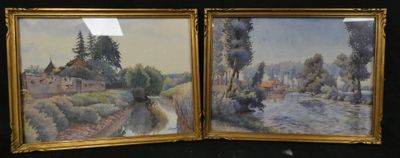 peinture d'un couple de tableaux sur une surface noire