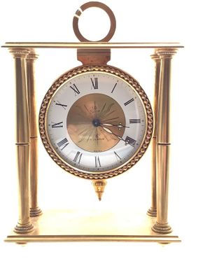 Pendulette Suisse 8 jours de marque UTI.