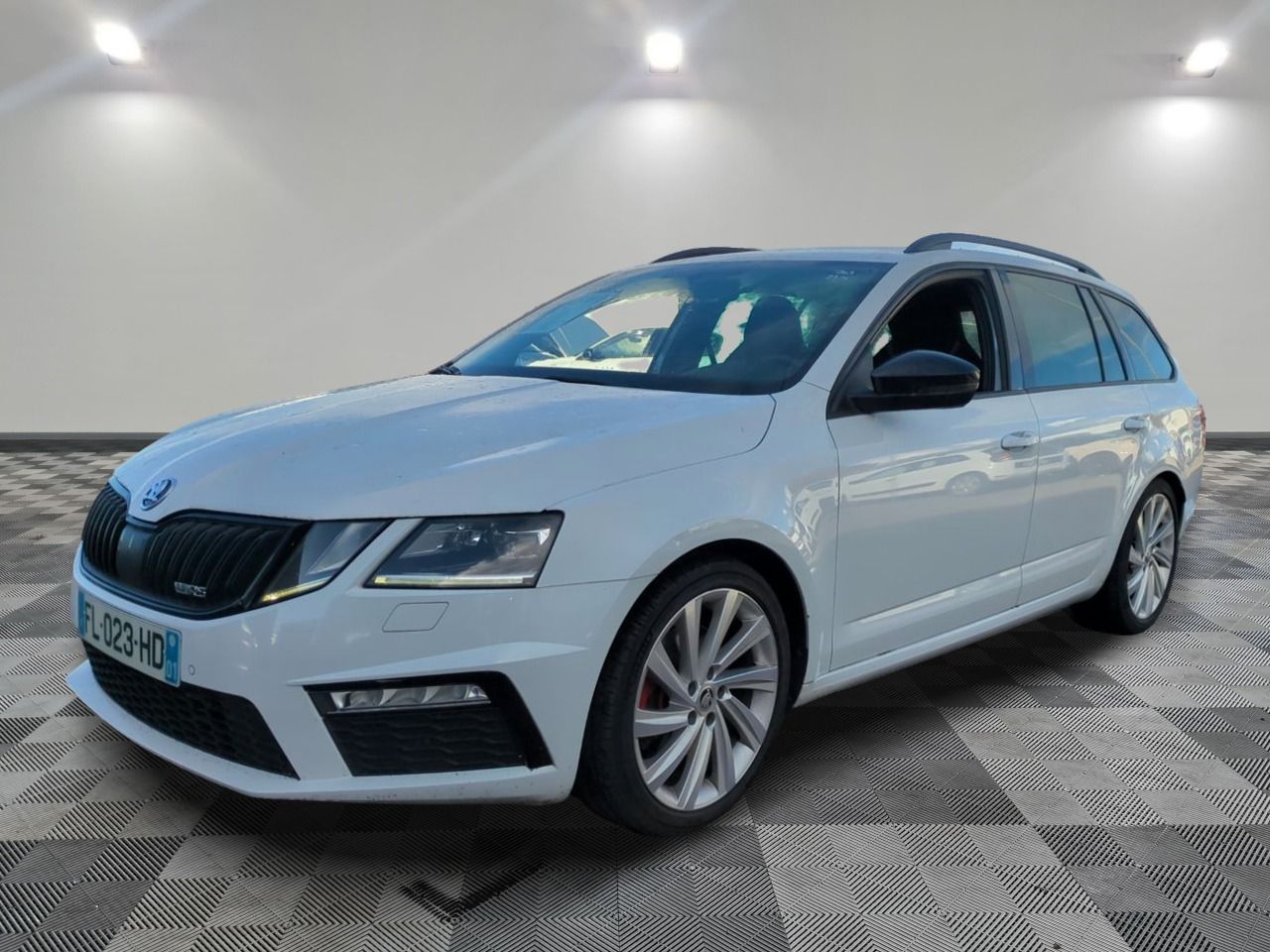 SKODA - OCTAVIA COMBI 2.0 TDI 184 CH SCR FAP DSG7 4X4 RS - G…