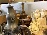 De nombreux types de statues sont exposés dans cette salle.