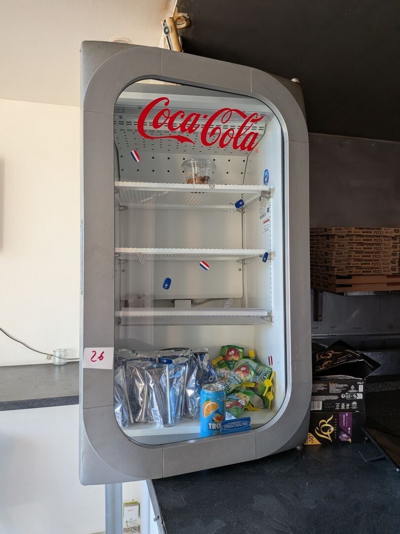 PETITE ARMOIRE A BOISSONS COCA-COLA