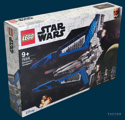 une boîte contenant un ensemble Lego Star Wars