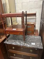 LOT DE MEUBLES DONT COMMODE 2 TIROIRS ET DESSUS DE MARBRE, E…