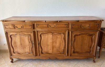 Buffet / enfilade en bois massif ouvrant à trois tiroirs en …