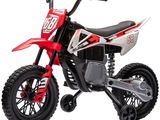 une moto tout-terrain rouge et blanche sur fond blanc