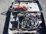 une boîte à outils contenant tout un tas de fils