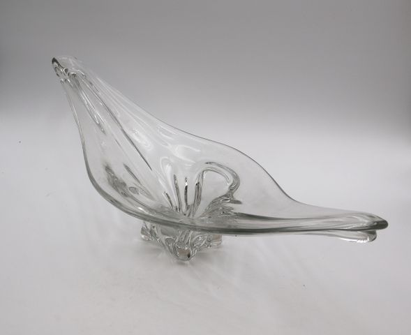 Coupe centre de table en cristal moulé. Marque sous le talon. 71 ...