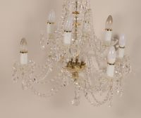 Important lustre en cristal taillé à huit bras de lumières, … (photo 3)