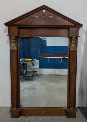 Miroir en bois naturel sculpté de deux colonnes ornées de sp…