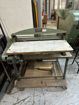 Cintreuse Kolbus VDB387 Année 1972 - Photo 1