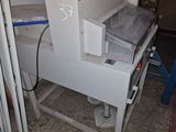 l'image d'une machine installée dans une pièce