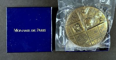 Médaille" calendrier" en bronze , éditée par la Monnaie de P…