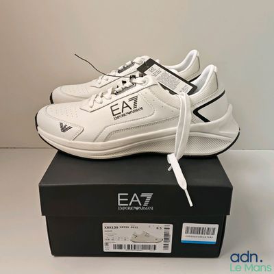 ea7 ea7 ea7 low top sneaker in white with black laces