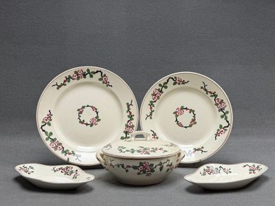 LONGWY service Aubepine Deux plats ronds, soupière et deux r…