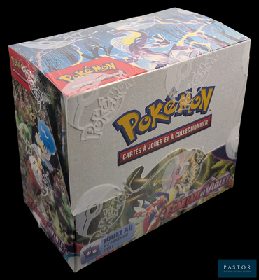 une boîte de cartes Pokémon exposée sur un fond noir