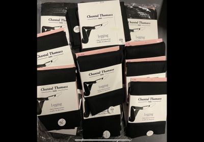 Lot de 24 leggings de la marque Chantal Thomass couleur noir… - Photo 1