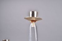 SCHNEIDER. Paire de candélabres en cristal moulé de forme li… (photo 5)