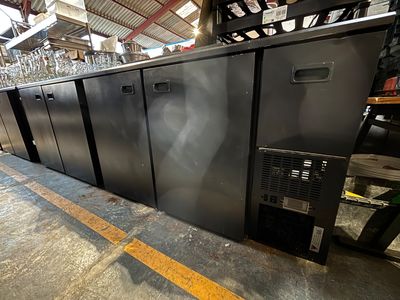 Arrière de bar réfrigéré 4 portes - Photo 1