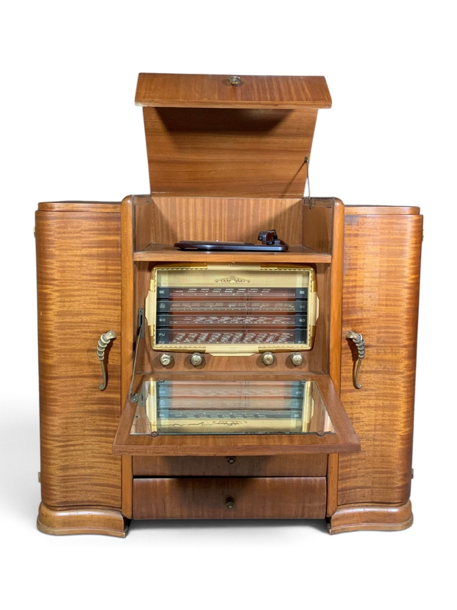 Meuble radio tourne-disque en bois de placage, les abattants…