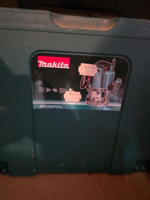 the makita router is in the box ready to be used