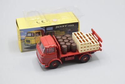 DINKY SUPERTOYS France Ref 888, Camion pétrolier Sahari